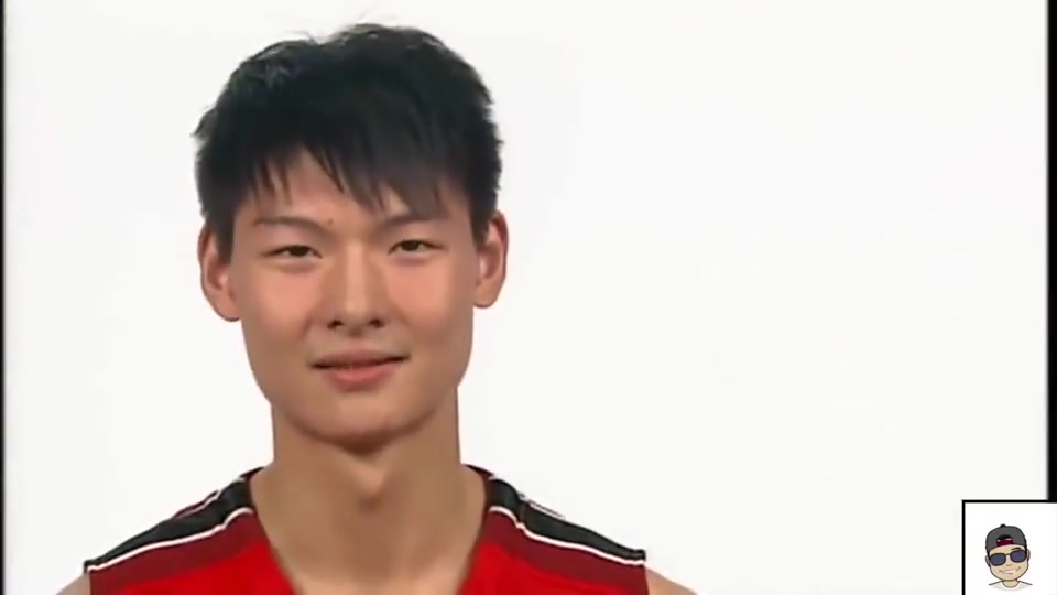 耐克巅峰赛最强中国球员！王哲林12年砍19分8板2帽率队击败美国队