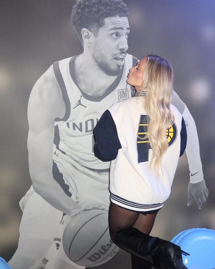 哈利伯顿晒与女友合照：六年光阴&无数回忆&余生共度 爱你❤️