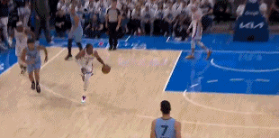 正负值+28！杰伦-威廉姆斯半场12中7拿到14分5助3断