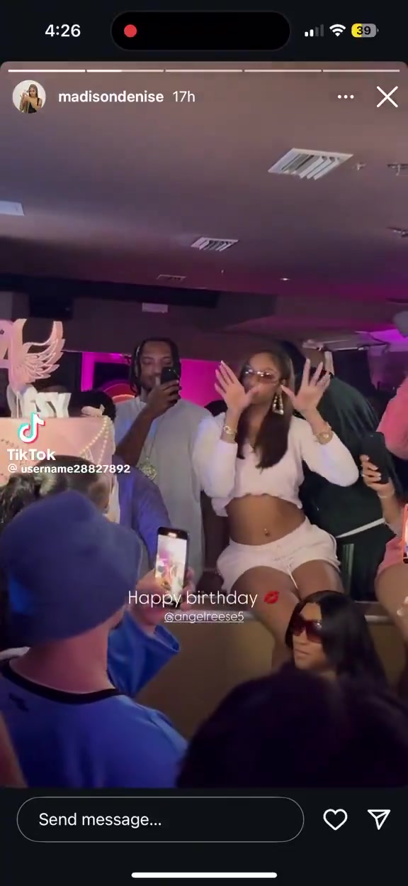 💘以后四人约会？😳魔术前锋小卡特恋上WNBA火辣新星里斯？